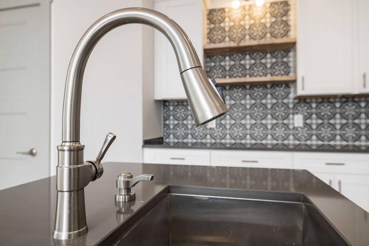 gatti-plumbing-kitchen-sink-faucet-installation-repair